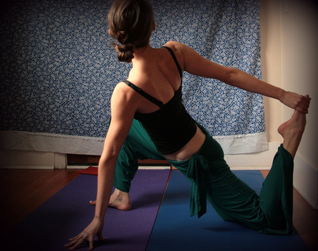 samadhi rush// full-length yoga classes with kelly sunrose