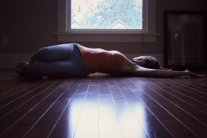 Sunrose Yoga Podcast// Free Online Yoga with Kelly Connor Sunrose// reclining twist