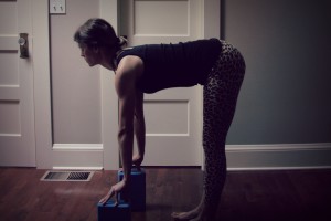 Kelly Connor Sunrose Yoga// Online Yoga Classes// ardha uttanasana