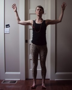 Kelly Connor Sunrose Yoga// hatha for shoulders// shoulder therapy